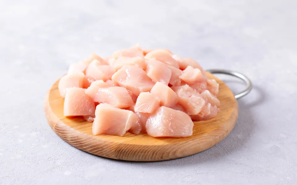 Hühnerfleisch, gewürfelt