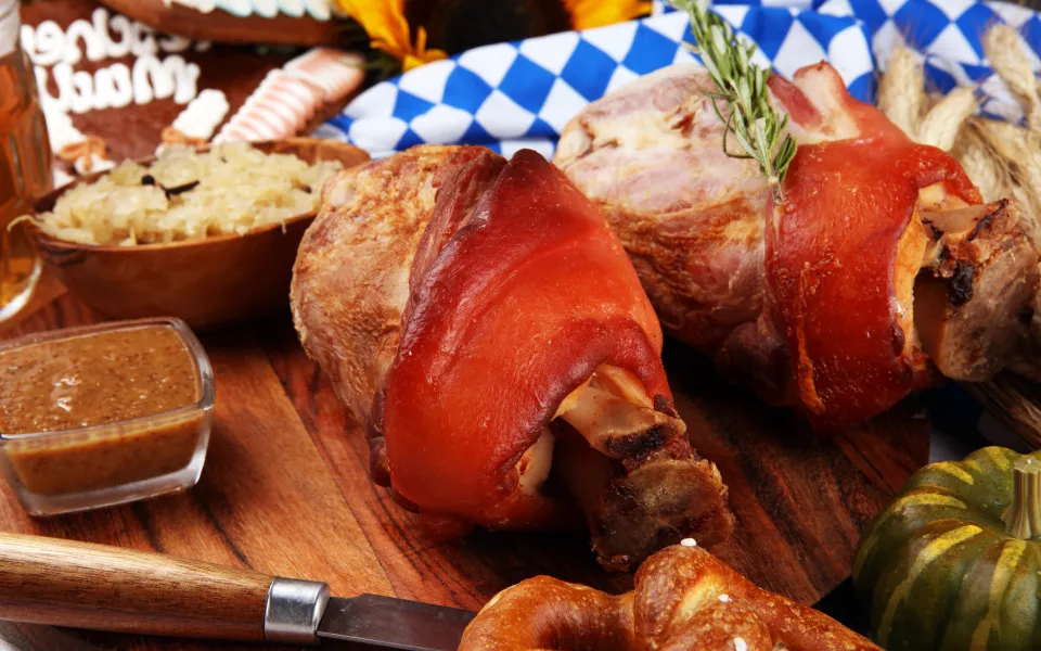 Schweinegrillhaxe